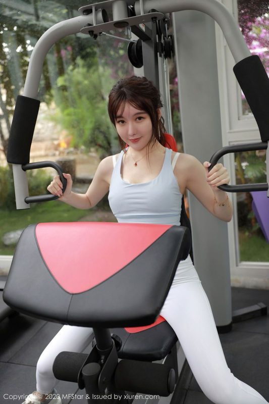 模范学院运动女神薛琪琪sandy健身房惹火身材系列大理旅拍-御萝部落-御萝部落