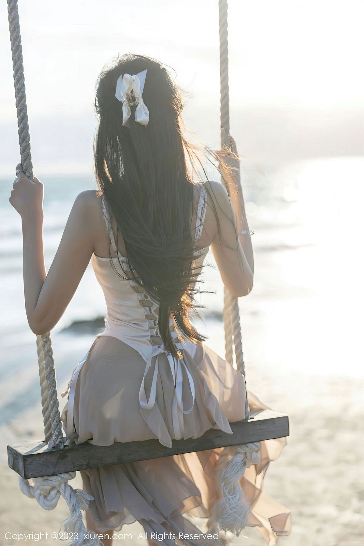 [XiuRen秀人网] No.6581 女神王馨瑶yanni – 吊带长裙+肉丝海南岛旅拍-薇薇部落