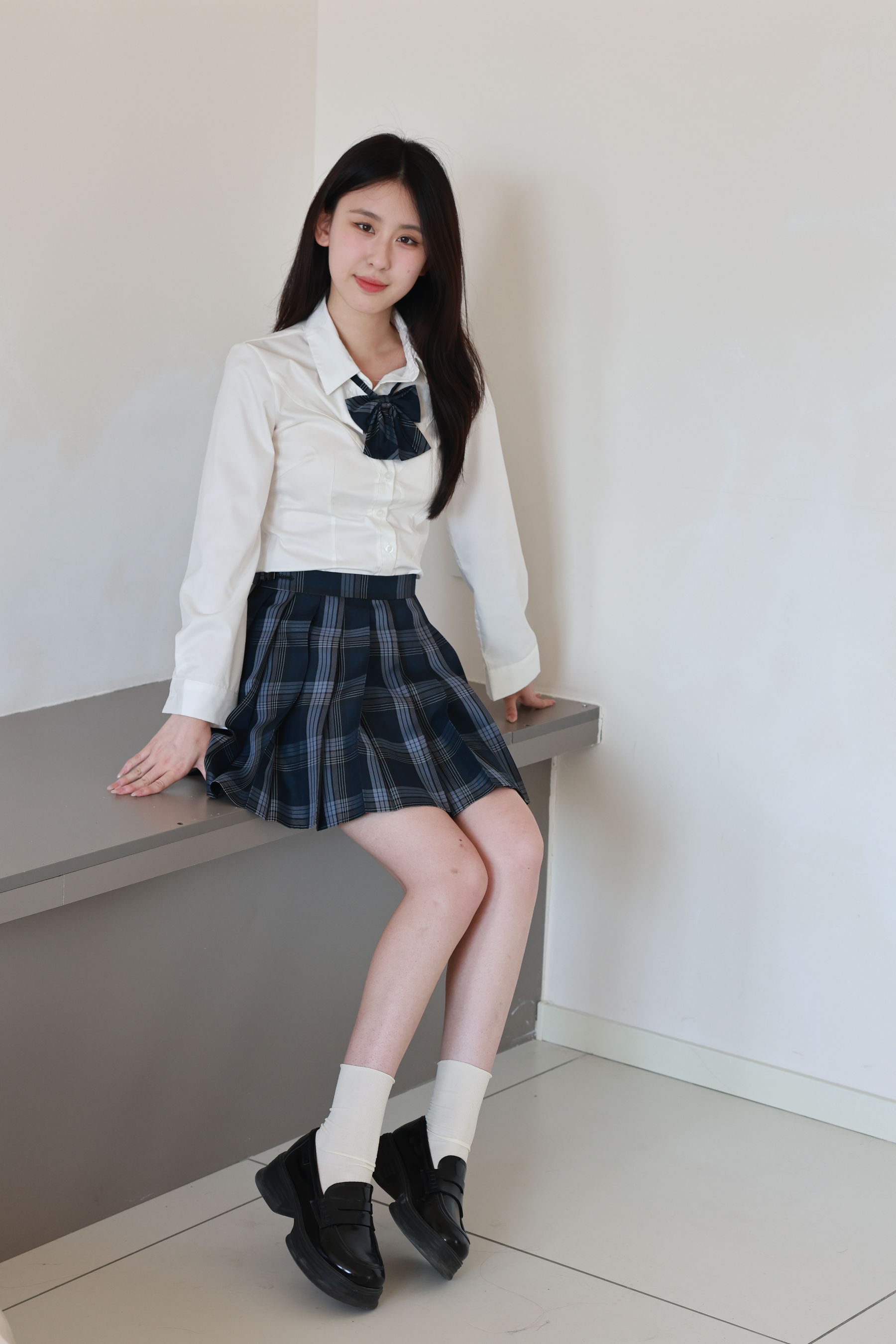 绮梦摄影yaya白衬衫格纹百褶裙JK制服学院风写真-御萝部落