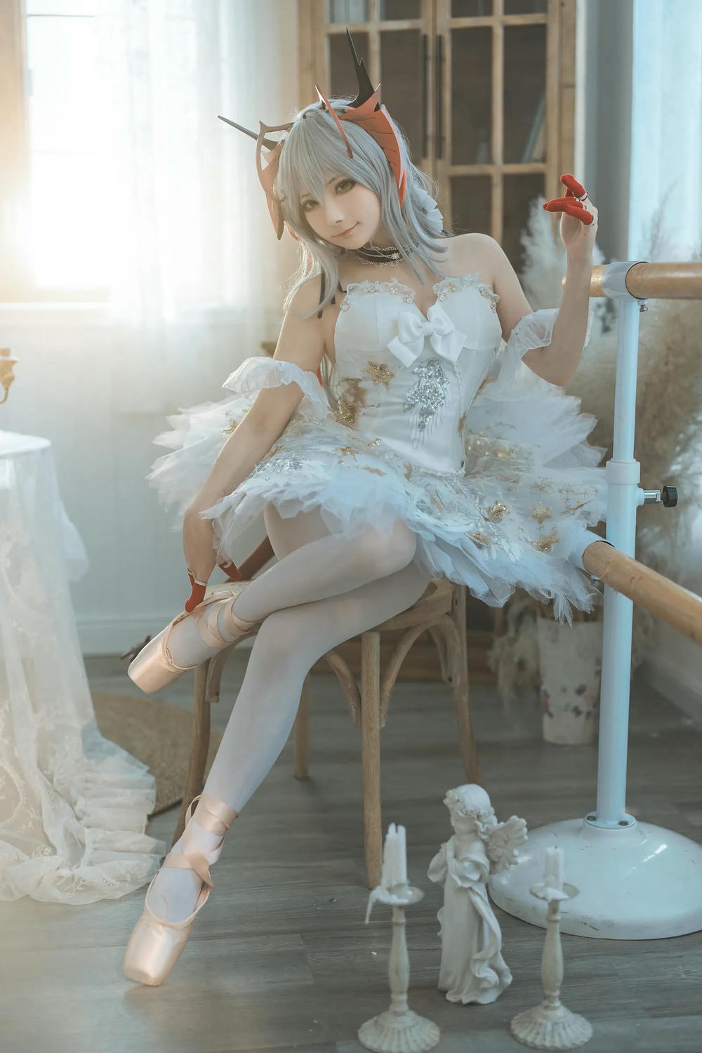 是三不是世w - 明日方舟 W 芭蕾【27P】 - COSPLAY-薇薇部落